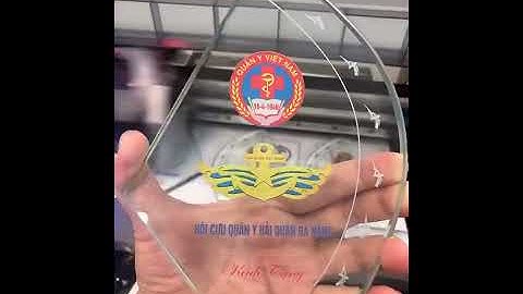 in hình ảnh lên pha lê