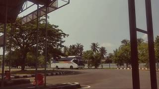 Bus Sinar Jaya angkatan pagi dari Terminal Kebumen