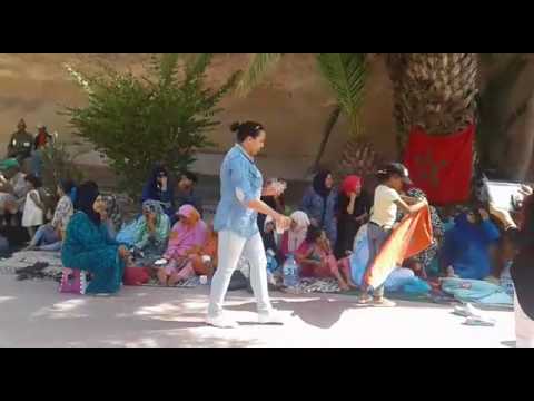 سلاليات تارودانت وأطفالهن في اعتصام انذاري أمام عمالة تارودانت