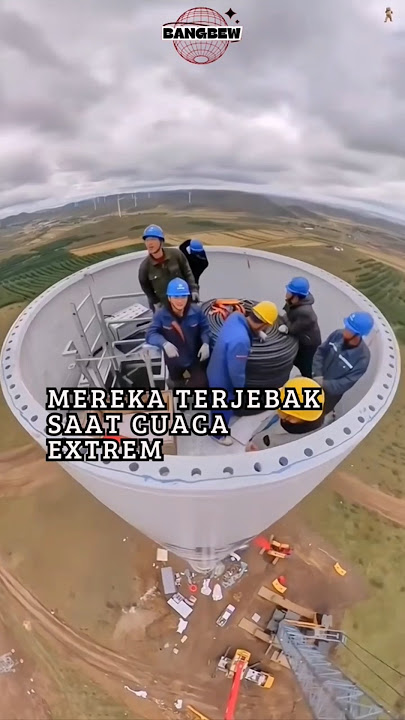 Worker Trapped at Wind Turbine Height #shorts