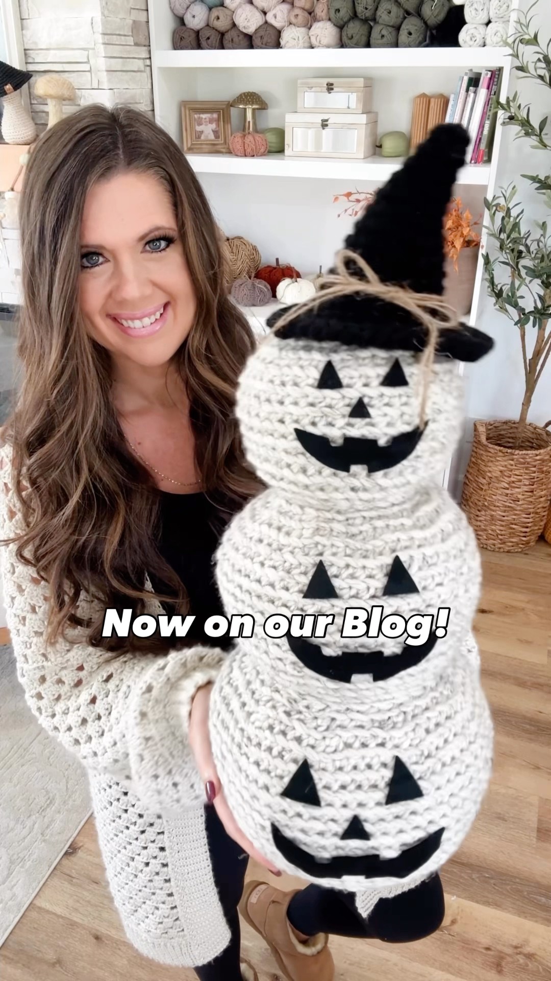 Crochet an Easy One-Piece Jack-O'-Lantern Pumpkin Stack