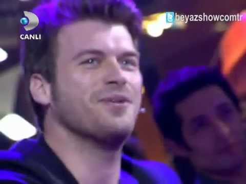 Kıvanç Tatlıtuğ Milyon Kere Ayten Şiiri - Beyaz Show 2013