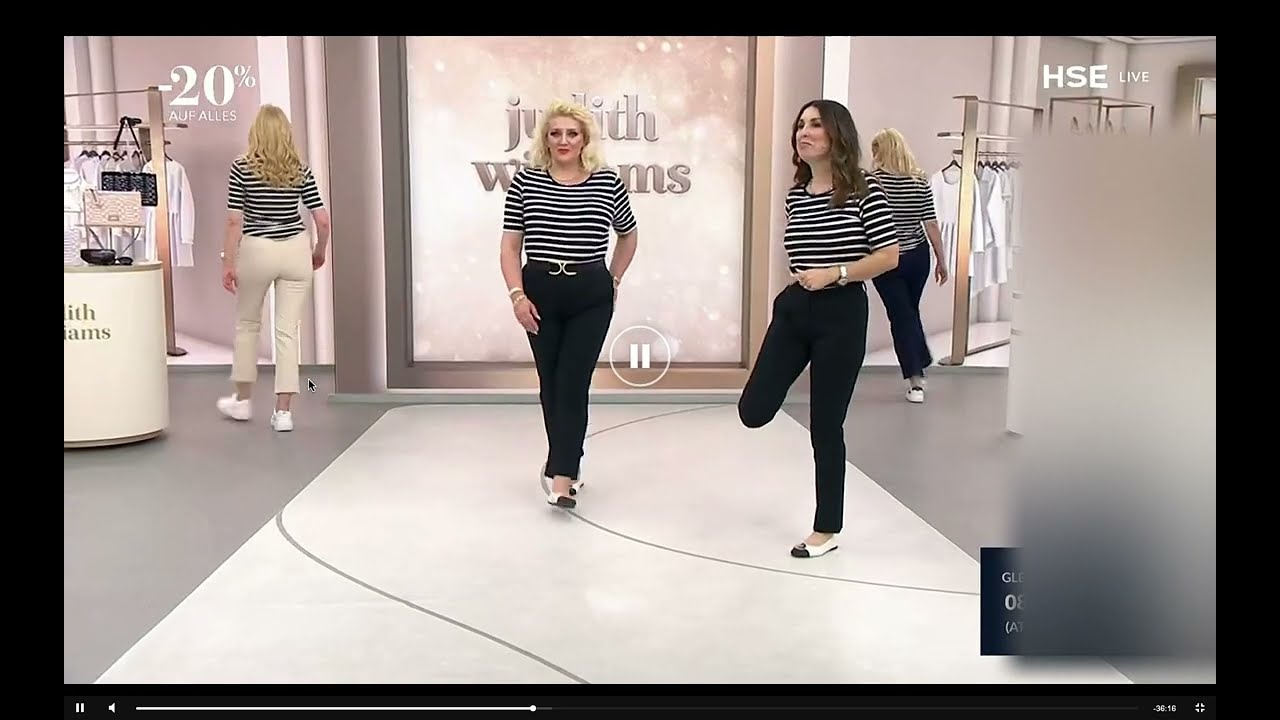 Judith Williams takes off her shoe