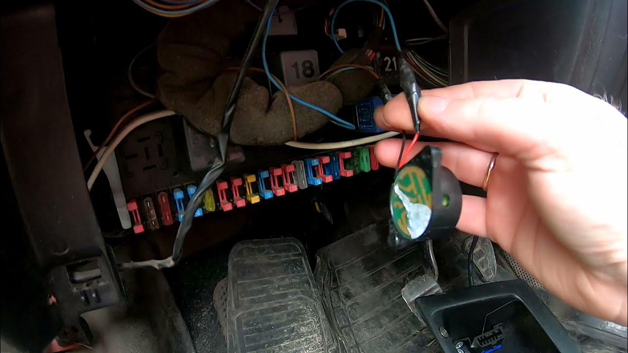 5 acv зуммер давления масла. Датчик давления масла пассат б3. 3. Зуммер аварийного давления масла. Датчик давления масла т4.