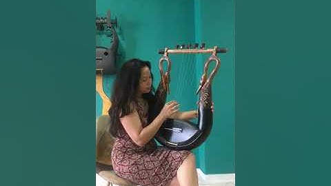 Bird Lyre. Improvisation. Bettina Joy de Guzman