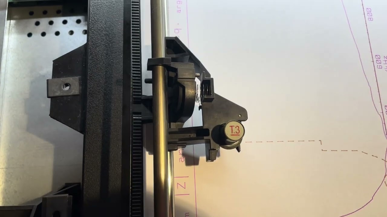 HP7475A plotter (without cover) controlled by an HP9816 workstation