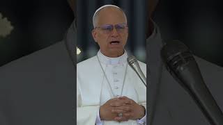 El Papa León XIV guía a miles de fieles en oración en la Plaza de San Pedro