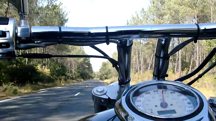 Vstar Dragstar xvs 1100 with Drag Bar accelerating (5th gear)