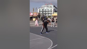 Bugs Bunny Destroys Hoopers At Venice Beach😳#shorts #viral