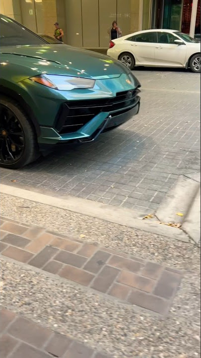 Lamborghini Urus: The Ultimate Luxury SUV Experience. #shorts#viral#trending