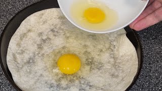 Better than pizza! Just add 2 eggs to the tortilla and the result will be amazing| breakfast pizza