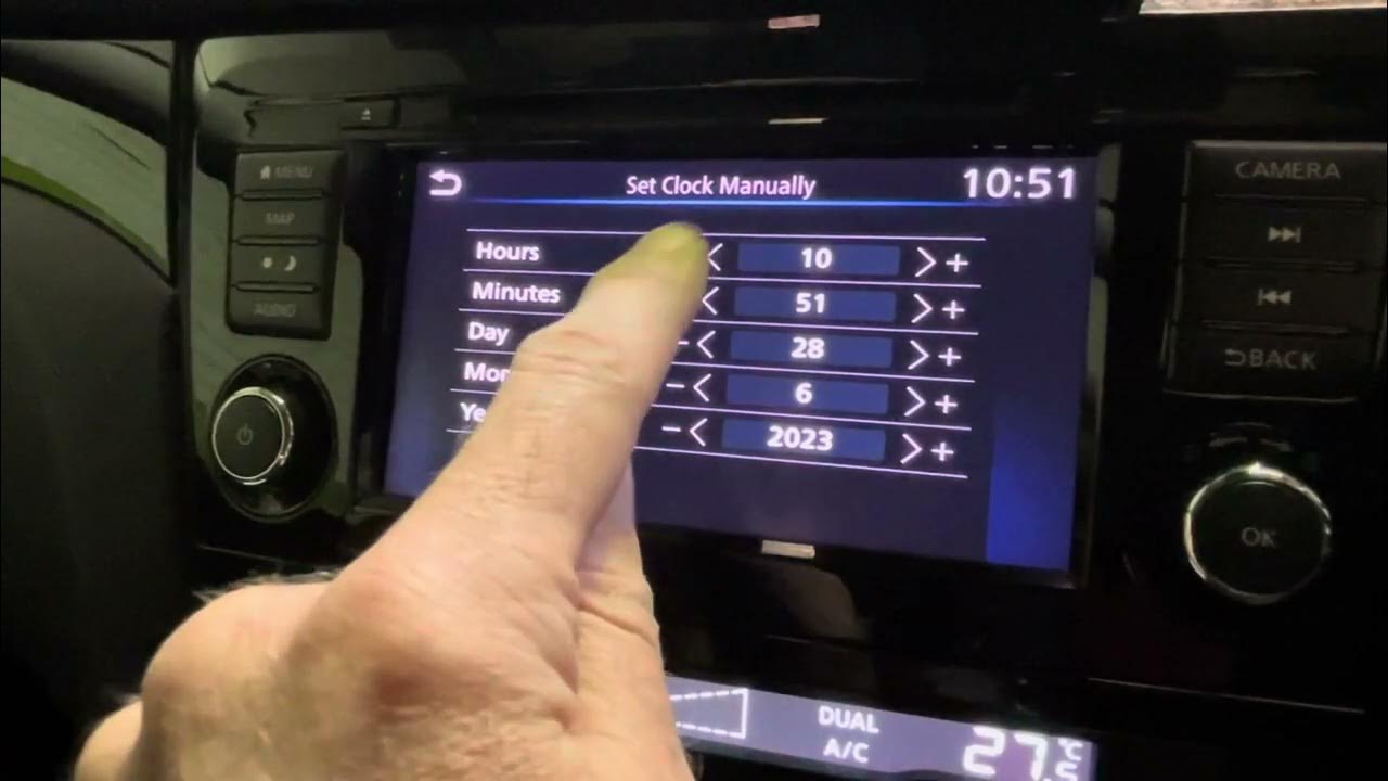 Nissan Qashqai Clock Setting how to set the time and date in the dash