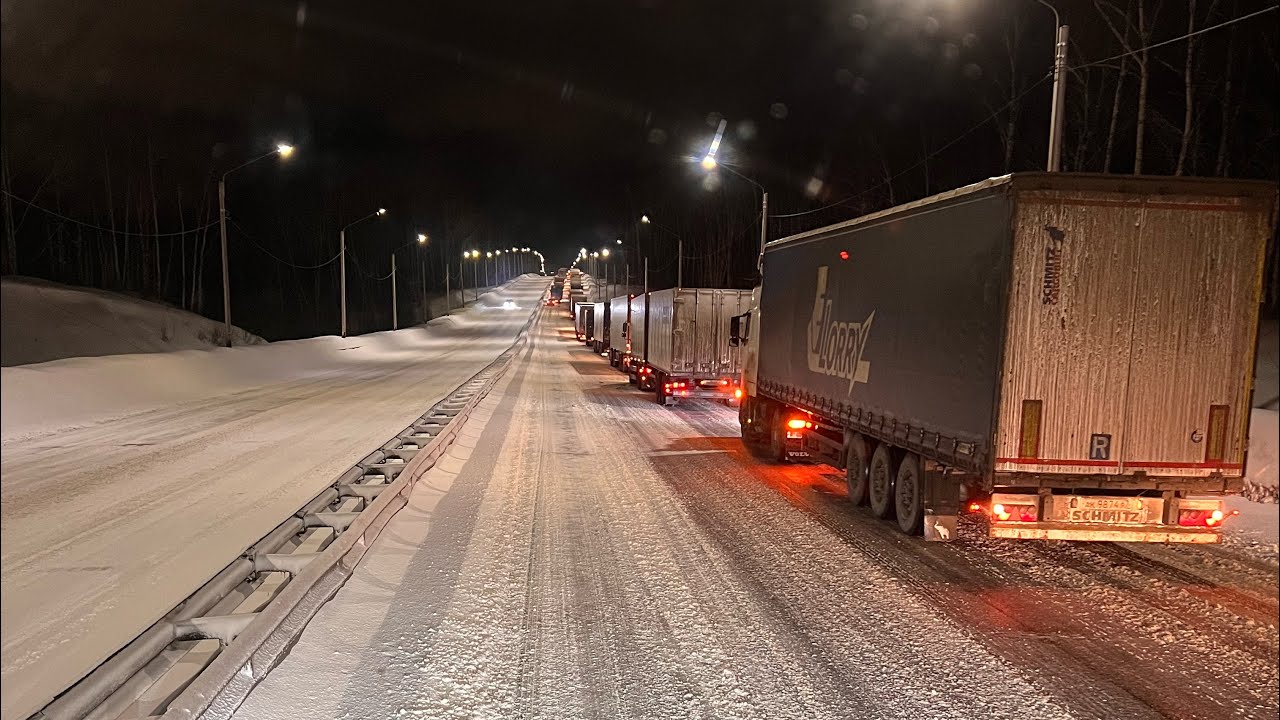 Зима не отступает. Снегопад, гололёд, пробки. - YouTube