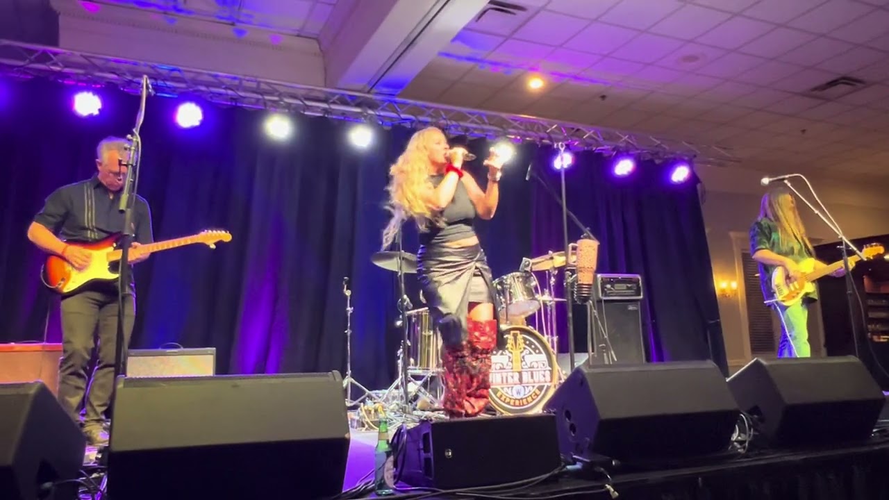 12-Lexie Blue/ Cincinnati Winter Blues Experience 7