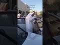 تواضع الشيخ محمد بن زايد ربي يحفظك