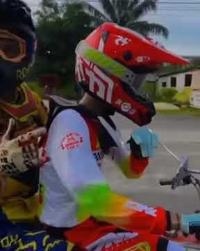 Story' wa anak cross santuy