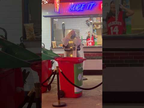 رفتگری که عاشق شغلشه