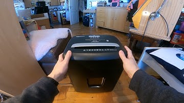 Amazon Basics 12 Sheet Micro-Cut Paper, Credit card and CD Shredder Review