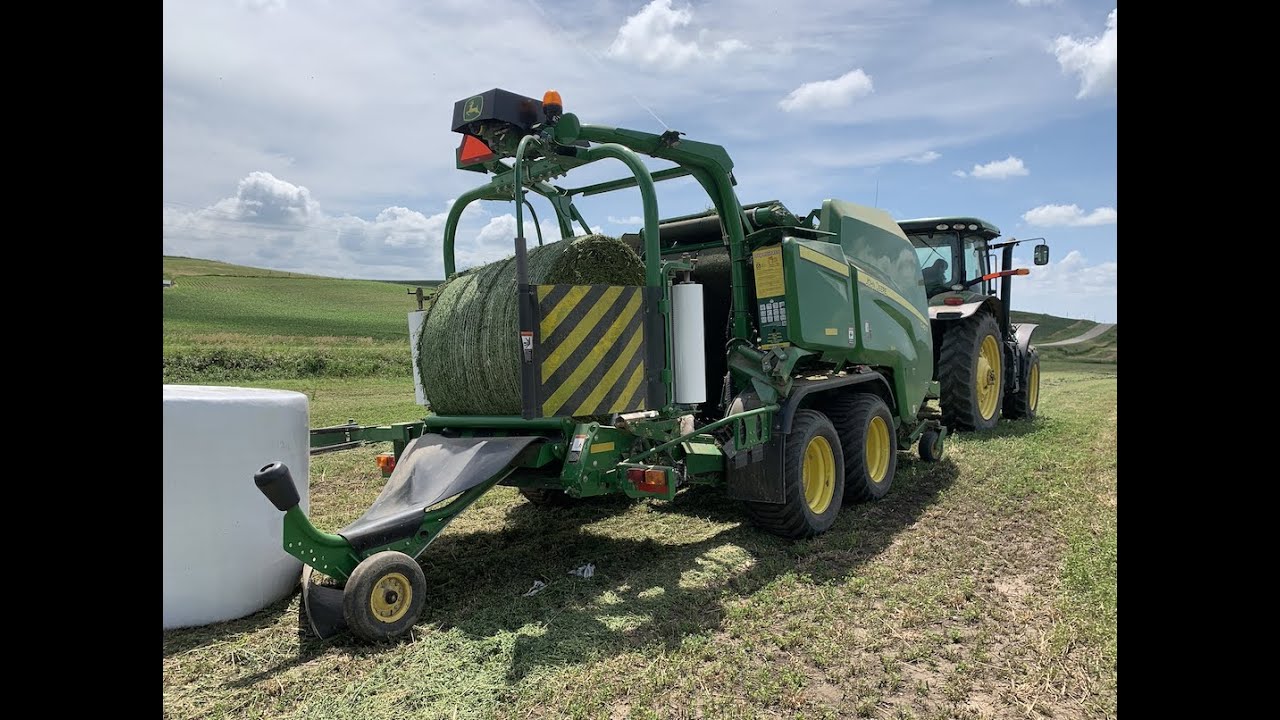 JOHN DEERE C451R Baler - Horizon Equipment - YouTube