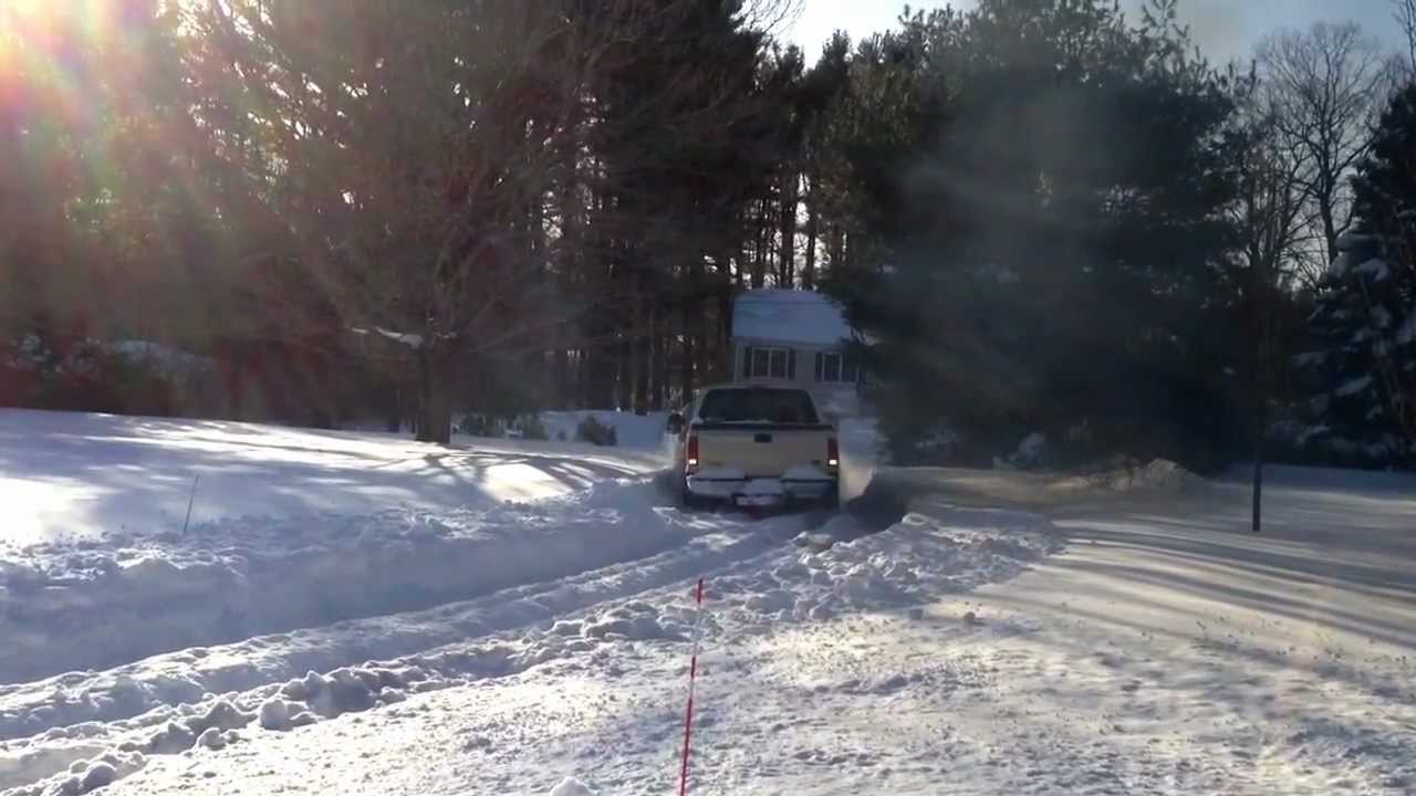 Thirty inches of snow proves too much for 4 wheel drive ... Thirty inches of snow proves too much for 4 wheel drive ...