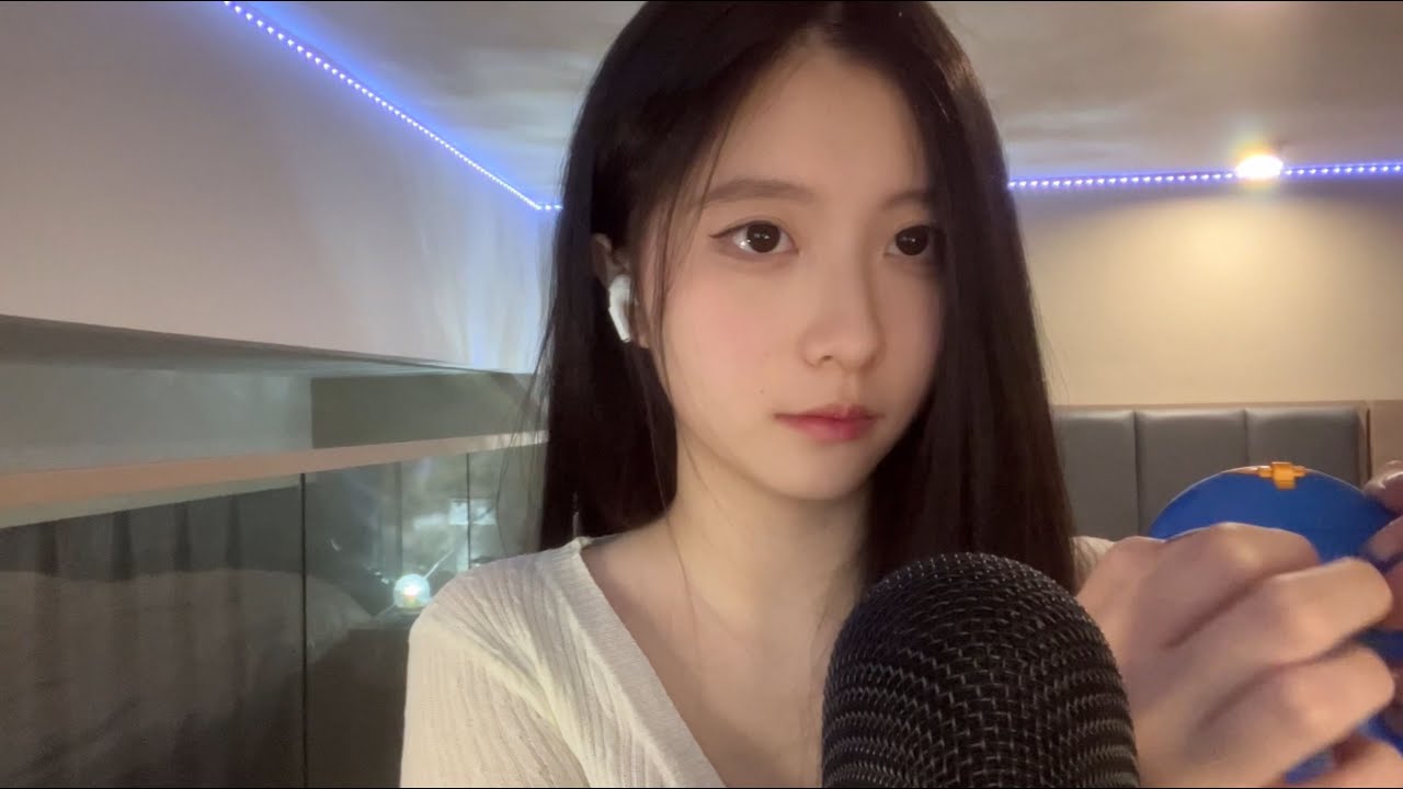 ASMR | Fast Tapping & Scratching On Random Items