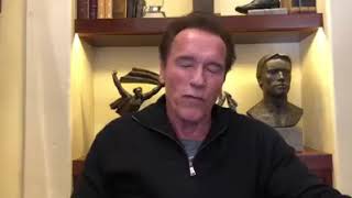 Arnold Schwarzenegger playing chess