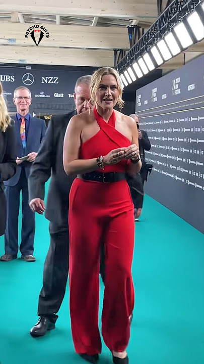 Kate Winslet Meeting Her Fans At Event #katewinslet