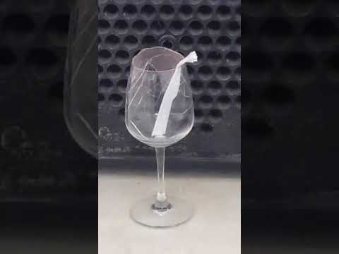 تعريض مادة أرالديت 1092 أيبوكسى مستخدم كإستكمال بكأس زجاج لموجات صوتية تتعدى 700 هرتز