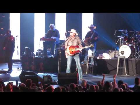 Alan Jackson - "Chattahoochee" Live at Verizon Arena 2018