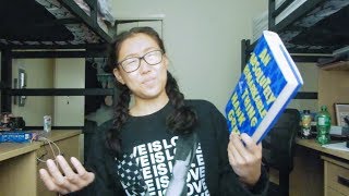 30 Second Book Summary: An Absolutely Remarkable Thing [CC]