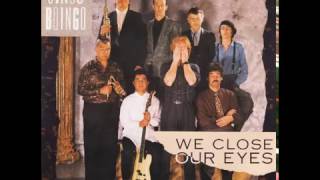 Oingo Boingo - We Close Our Eyes (Extended) chords