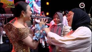 BENANG BIRU - TASYA ROSMALA 