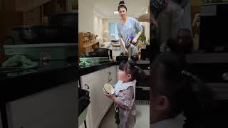 Mom can't clean because her daughter is obsessed with this bowl #babies #hilarious #cute