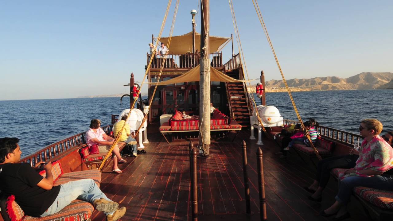 شركات السياحة البحرية في مسقط / مارينا بندر الروضة