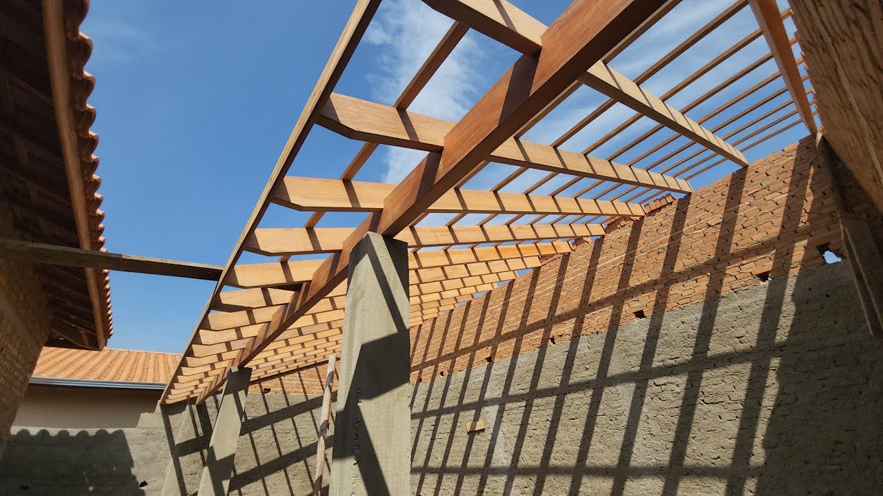 COMO FAZER  DINHEIRO, CONSTRUINDO TELHADOS, aqui você aprende passo a passo.