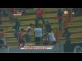 Violencia en el Estadio Jalisco, "Aficionados" de Chivas agreden  a Policias, 22Marzo2014