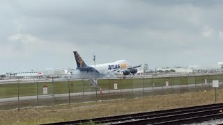 HARD 747 LANDING!! |CLOSE UP LANDINGS IN 3 MINUTES | Miami Airport Plane Spotting [MIA/KMIA]