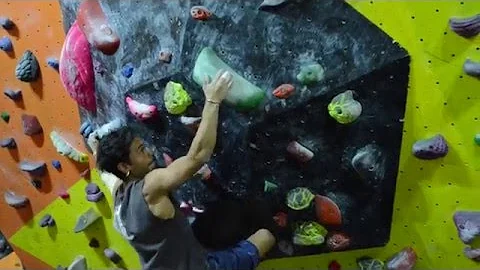 Said Belhaj, training for Papichulo 9a+