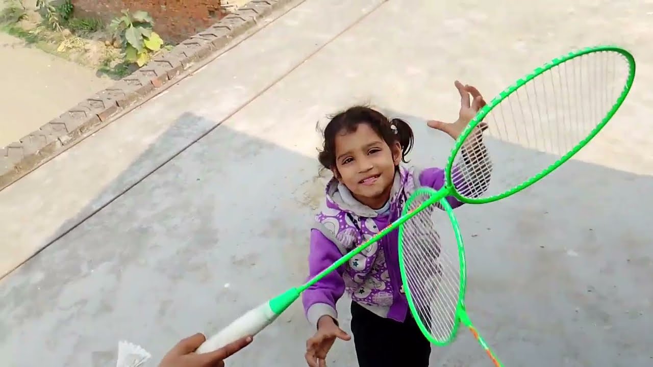 Ghar per khelne ke liye new badminton lae 🏸