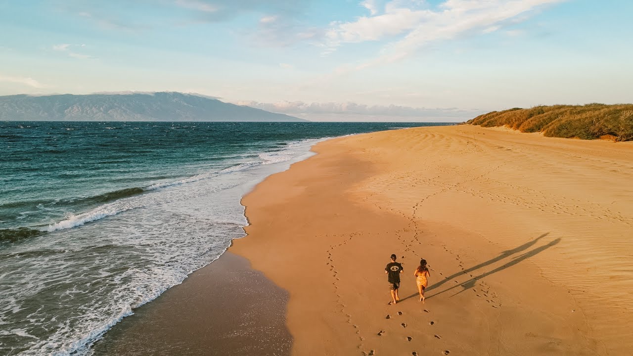 Alone on a beach in the middle of the Pacific Ocean! | Lanai, Hawaii | Ep. 01