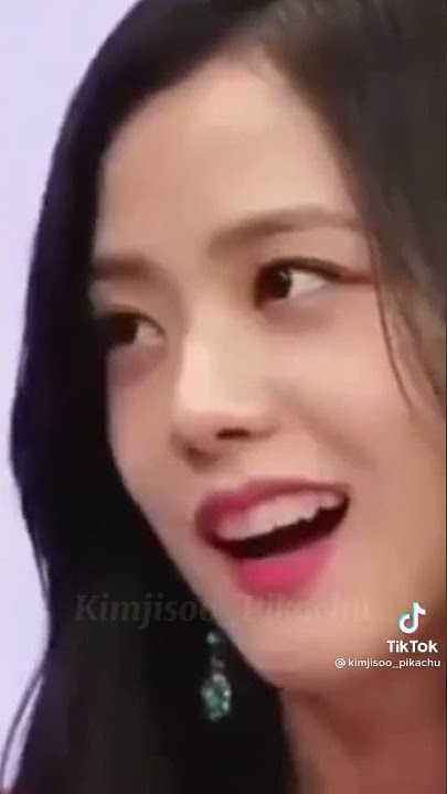 BLΛƆKPIИK jisoo cute voice