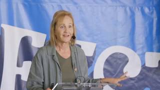 Lyn Ulbricht speaks at Porcfest about life sentences. #FreeRoss