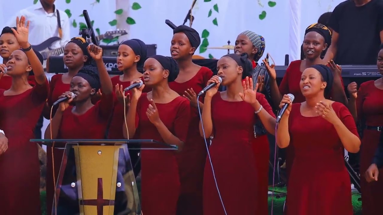 The weeders choir mubihe byiza cyane mu Giterane // Imana ntabwo ibeshya // ibyo yavuze izabikora
