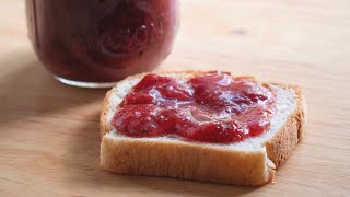 UCLA Dining Hall: Bruin Plate's Recipe for Black Pepper & Strawberry Compote