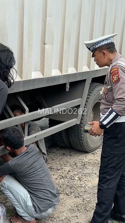 kasih4n sopir | kalau tidak bisa membantu jangan mempersul1t #short #shortsviral #fyp #polisi