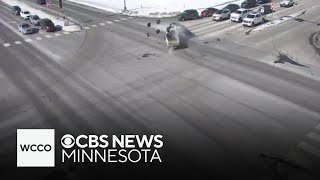 2 injured in Minnesota crash involving truck that lost load of tires