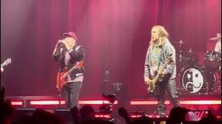 Fall Out Boy - The Carpal Tunnel of Love (3rd Magic 8 Ball, Minneapolis) [1st Time in 16 Years]