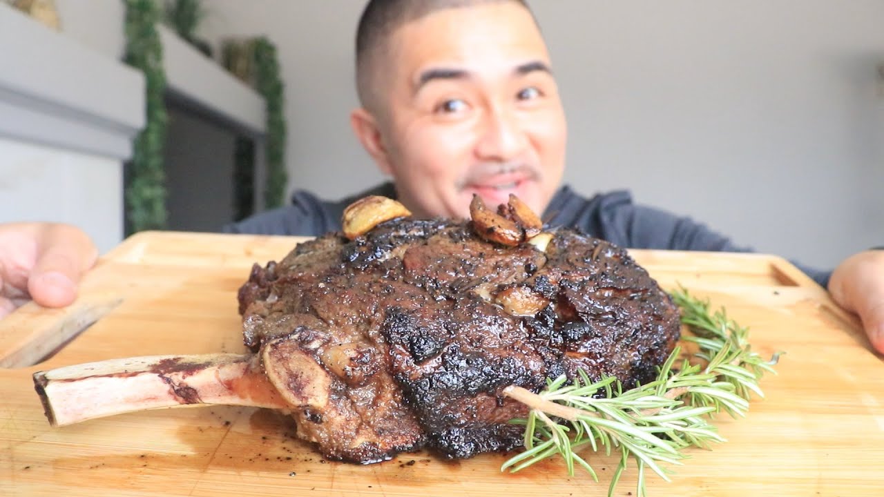 THE TOMAHAWK RIBEYE STEAK! - YouTube