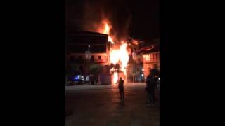 Incendio espectacular en la herreria pontevedra