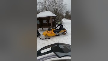 When the girlfriend try’s to start her sled.#skidoo #snowmobile #fail